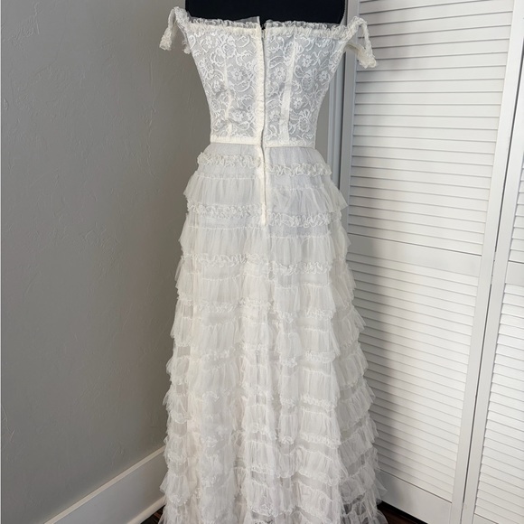 Vintage ruffled wedding gown - Picture 4 of 8